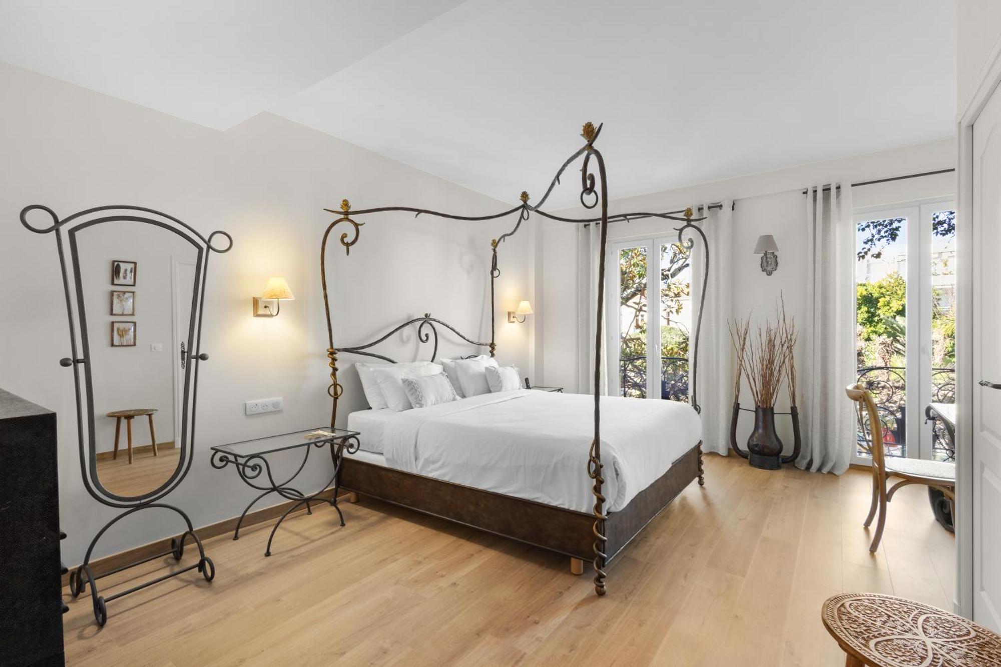 Hotel La Villa Sainte Valerie Adults Only Жюан-ле-Пен Екстер'єр фото
