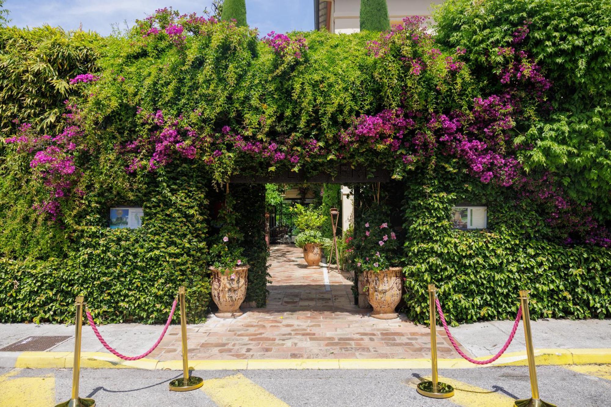 Hotel La Villa Sainte Valerie Adults Only Жюан-ле-Пен Екстер'єр фото